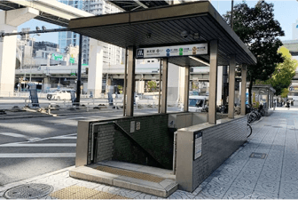 最寄り駅の大阪メトロ「本町駅」22番出口からのルート